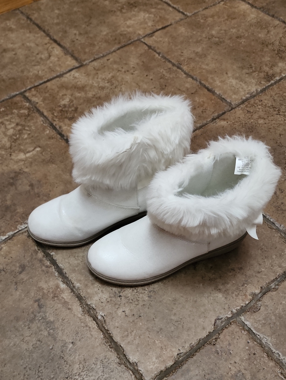 Gymboree White Patent Faux Fur Holiday Boots Toddler Girls Size 4 16 GY HOL1